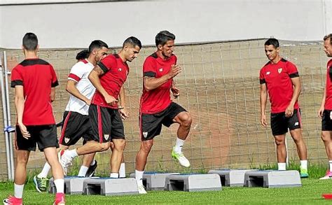 El Sevilla Se Marcha A Cartaya En La Feria De Abril Estadio Deportivo