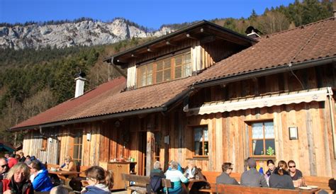 Spaziergang über Rathlucken Hütte zur Ewigen Wand