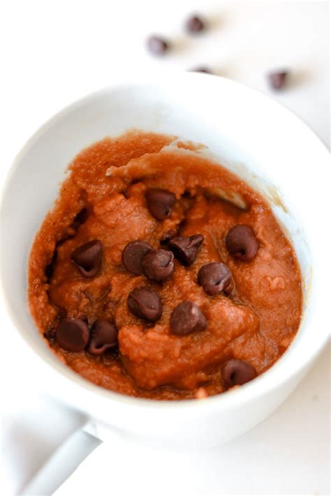 1 Min Quickie Chocolate Chip Cookie In A Mug The Toasted Pine Nut