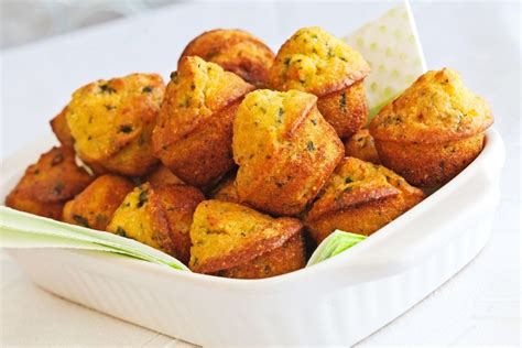 Bolinho de milho verde assado delicioso nutritivo e muito saudável