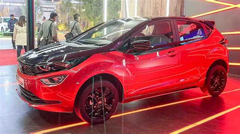 Tata Altroz Racer 120 Ps Dual Tone Red Black 2023 Auto Expo