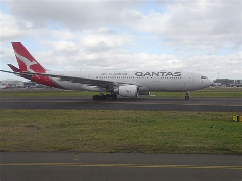 Qantas Airbus A Vh Ebn Ev Brown Flickr