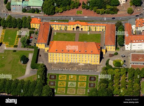 Luftaufnahme Universität Osnabrück Schlossgarten Schlosspark Burg