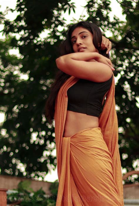 Bommu Lakshmi In Saree Hot Photos South Indian Actress