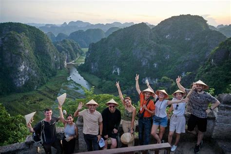 Visite D Une Joun E Bai Dinh Trang An Et La Grotte De Mua Getyourguide