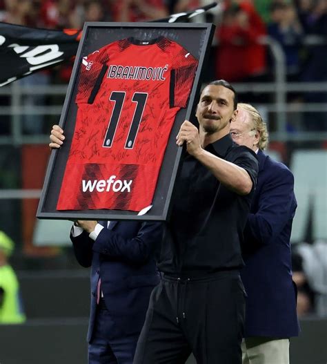 Zlatan Ibrahimovic Se Retir Del F Tbol Tras Una Emotivo Despedida En Mil N