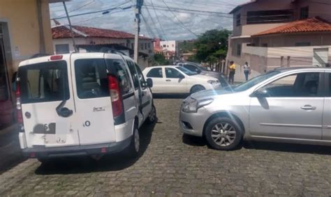 Urgente Em Itapetinga Acidente De Tr Nsito Foi Registrado Agora H