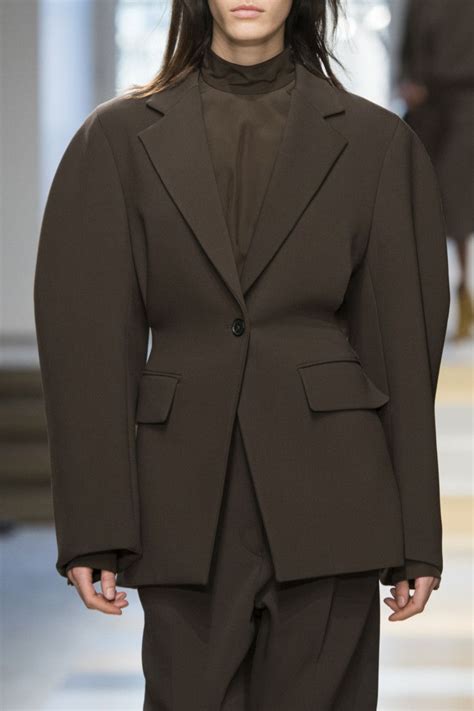 Jil Sander осень-зима 2017 детали | Наряды, Модные стили, Скандинавская ...