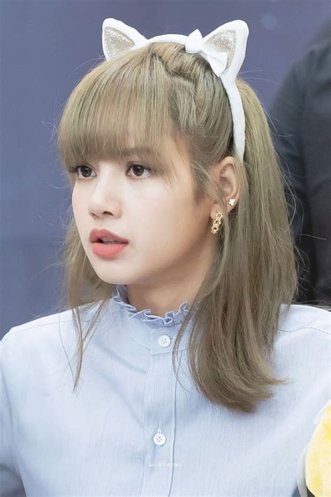 Foto Lisa Blackpink Aesthetic Pinterest Imagesee