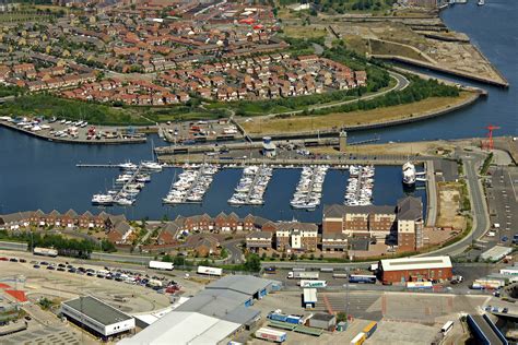 Critics explain the secret to the success of marina shields 3