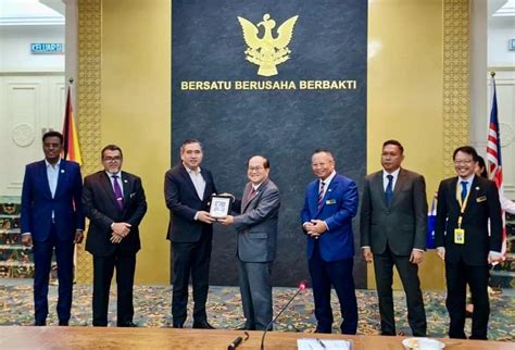 Sarawak Memuktamadkan Pengambilalihan Pelabuhan Bintulu Utusan Borneo