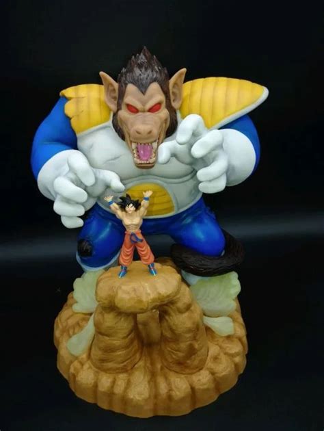 Dragon Ball Z Oozaru Vegeta E Son Goku In Action And Toy Figures From