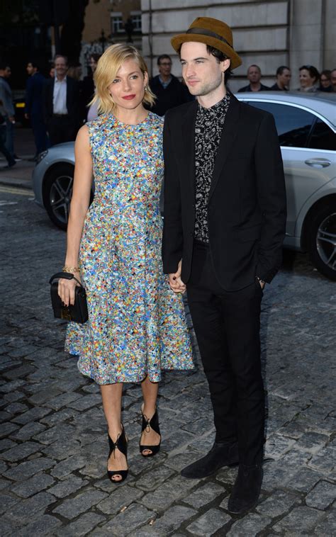 Photo Sienna Miller Et Tom Sturridge Lors De L Avant Premi Re