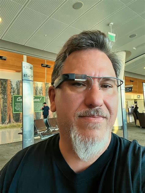 Envision glasses visual aid review