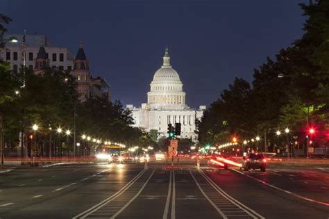 Washington DC Night Bus Tour - IntroducingNewYork.com