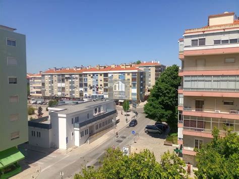 Apartamento T2 à venda na praceta João de Barros s n Torre da Marinha