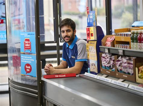 Aldi Looking For Hundreds Of Workers Offering Salaries Up To £63000