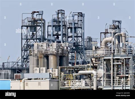 oil refinery plant Stock Photo - Alamy