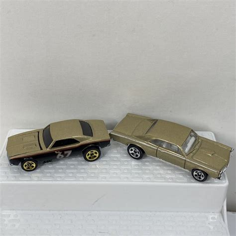 Hotwheels Toys Hot Wheels Gold Cars 967 Camaro 1982 Pontiac Gto