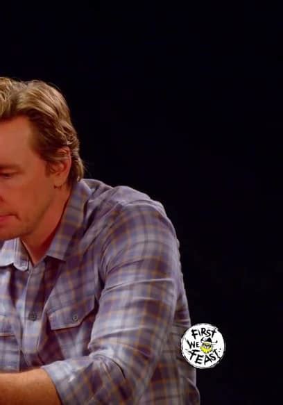 Watch Hot Ones S03e10 Dax Shepard Does Mental Math While Eating