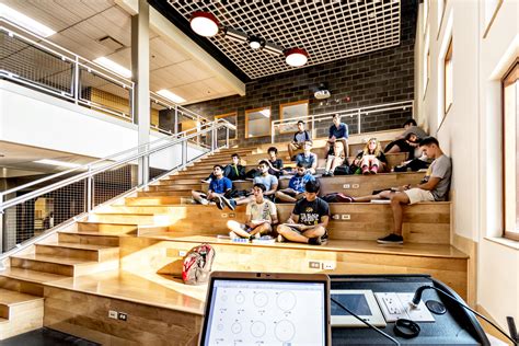 Classroom Design Boosts Peer Learning - DLA Architects