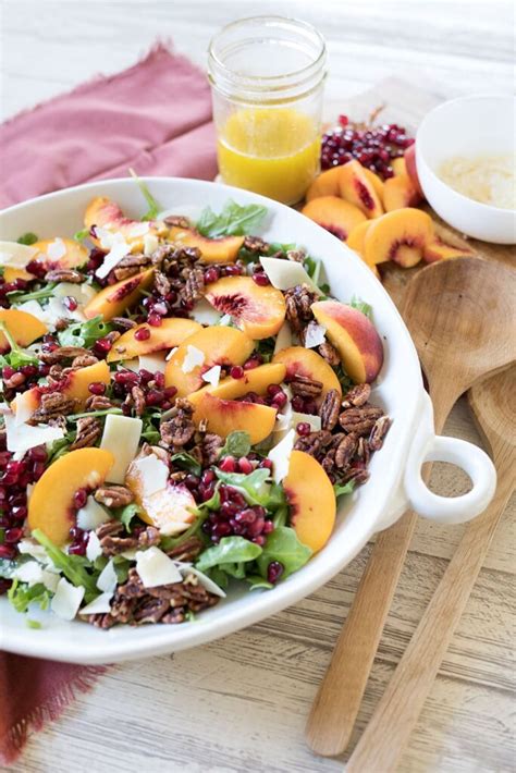 Arugula Peach Salad With Pomegranate And Pecans • Freutcake