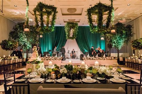 An Emerald Green Garden At The Peninsula Chicago Wedluxe Media