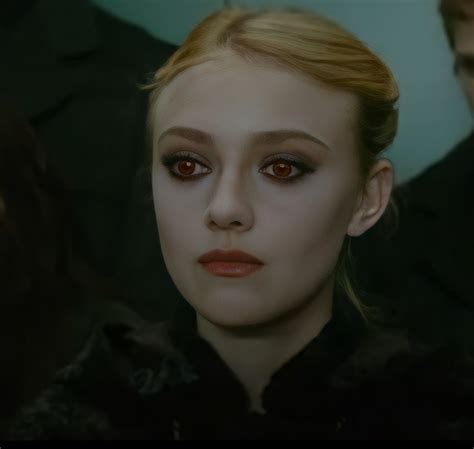 Dakota Fanning (Twilight Jane) | Twilight, Twilight movie, Twilight saga