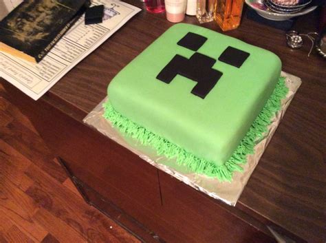 Minecraft Creeper - CakeCentral.com