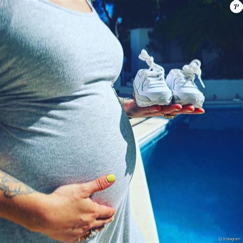 Camille Lellouche enceinte elle dévoile son baby bump sur Instagram