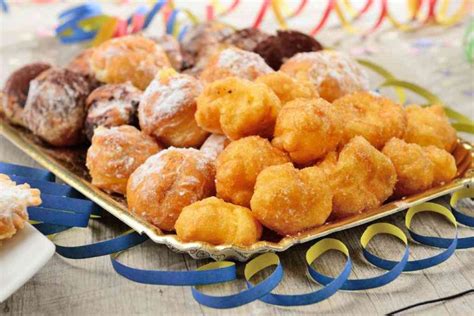 I Dolci Fritti Di Carnevale Le Ricette Da Fare In Casa The Cooking