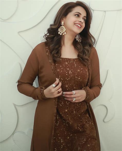 Bhavana Menon Looks Beautiful In A Brown Salwar Set