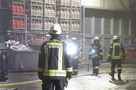 Erding Nächtlicher Großbrand in einem Baumarkt Abendzeitung München