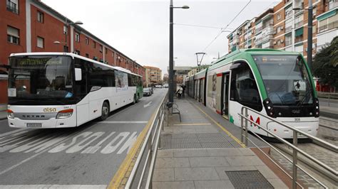 Una veintena de líneas de autobuses metropolitanos de Granada cambian