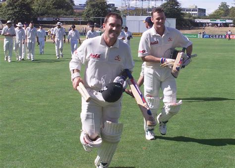 Langer Hugs Team Mate Adam Gilchrist Espncricinfo