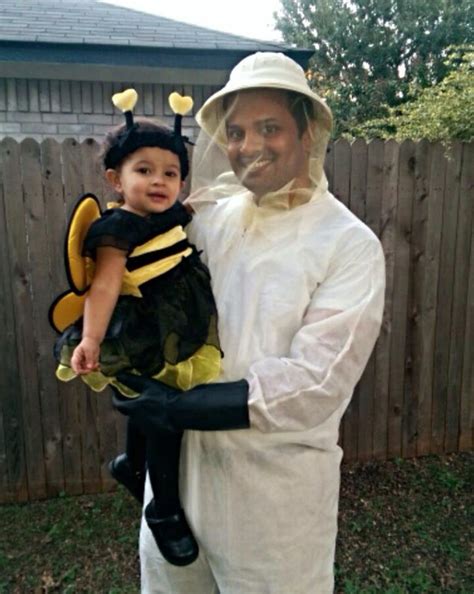 A Bee And A Bee Keeper Costume Craft Diycostumes Halloween