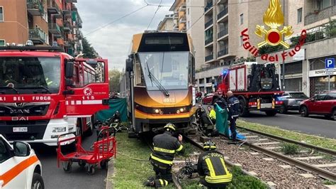 Incidente Stradale Mortale A Milano Luca Marengoni Travolto E Ucciso