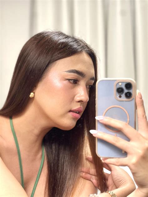 HUGE COCK ASS WRECKER Filipino Transsexual Escort In Tokyo