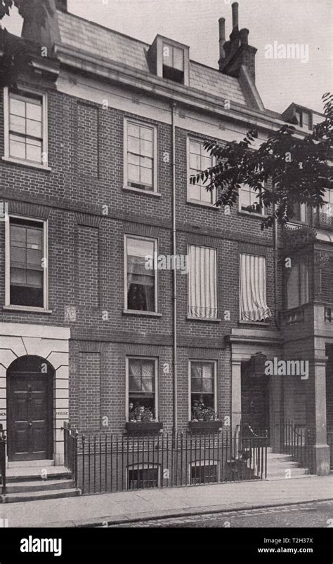 Carlyle House Hi Res Stock Photography And Images Alamy