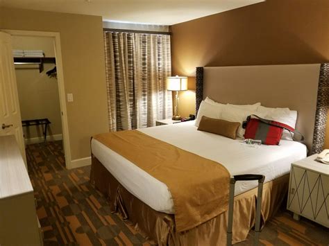 Holiday Inn Club Vacations Las Vegas - Desert Club Resort - 188 Photos & 183 Reviews - Hotels ...