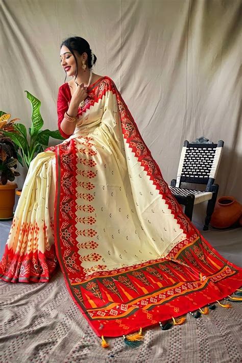 View all दरग पज सड Collection Red And White Saree Durga Puja