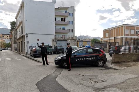 Nonno E Nipotine Si Perdono Nei Boschi Di Barcellona Salvati Dai