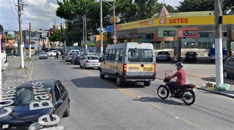 Acidente Entre Automóvel E Moto Deixa Homem Ferido Na Rua Conselheiro