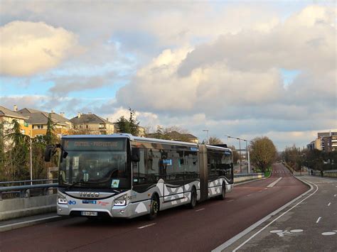 Transdev STRAV Iveco Urbanway 18 nº583 sur la ligne K Flickr