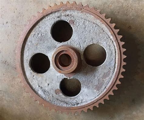 Heavy Vehicle Round Cast Iron Clutch Pinion Gears For Automobile