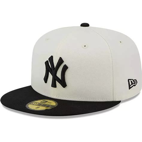 Gorra Plana Blanca Y Negra Ajustada Fifty Championships De New York