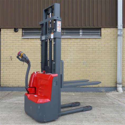 Fully Powered Stackers Les Liftmate