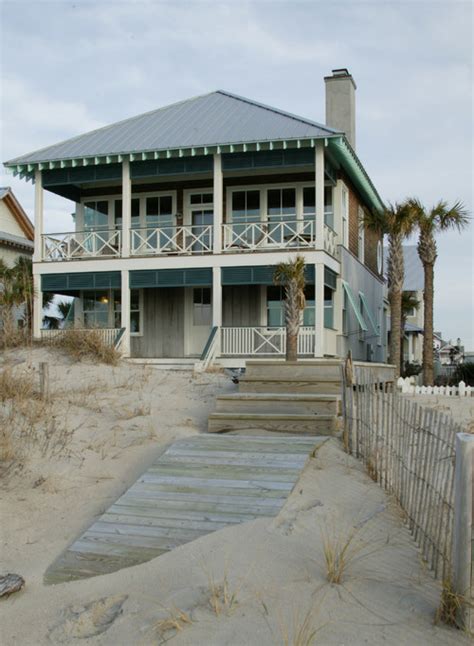 10 Impressive Beach Houses That Are A Far Cry From The ... - Home Sweet ...