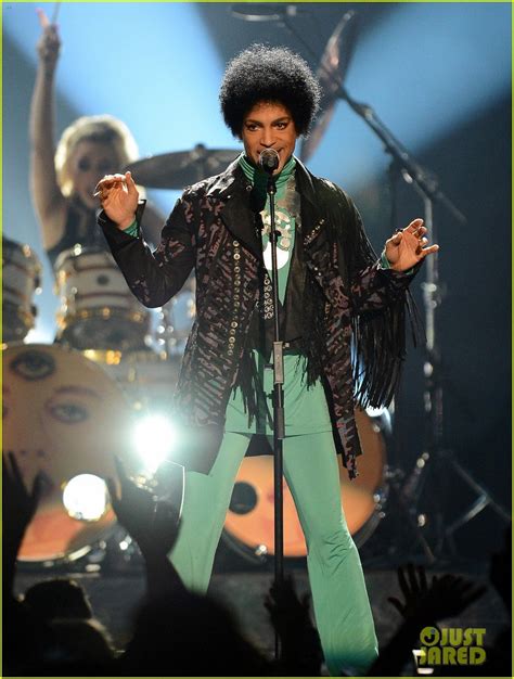 Prince - Billboard Music Awards 2013 Performance (Video): Photo 2874371 | 2013 Billboard Music ...