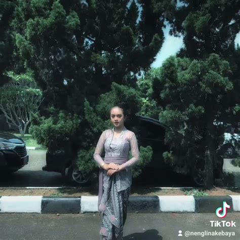 Nyesel Baru Tahu Sekarang Kalau Beli Kebaya Jadi Lebih Murah Lho